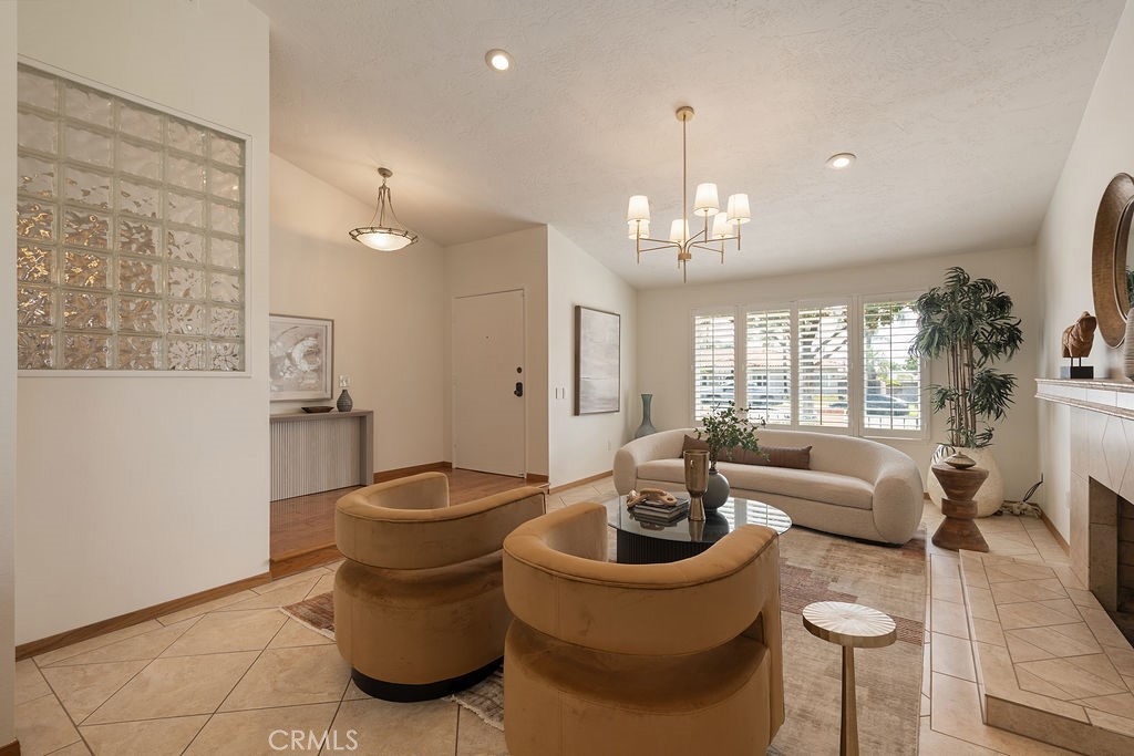 1837 Balboa Way