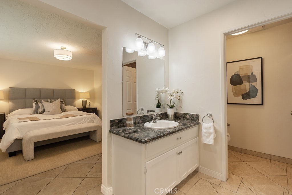 1837 Balboa Way