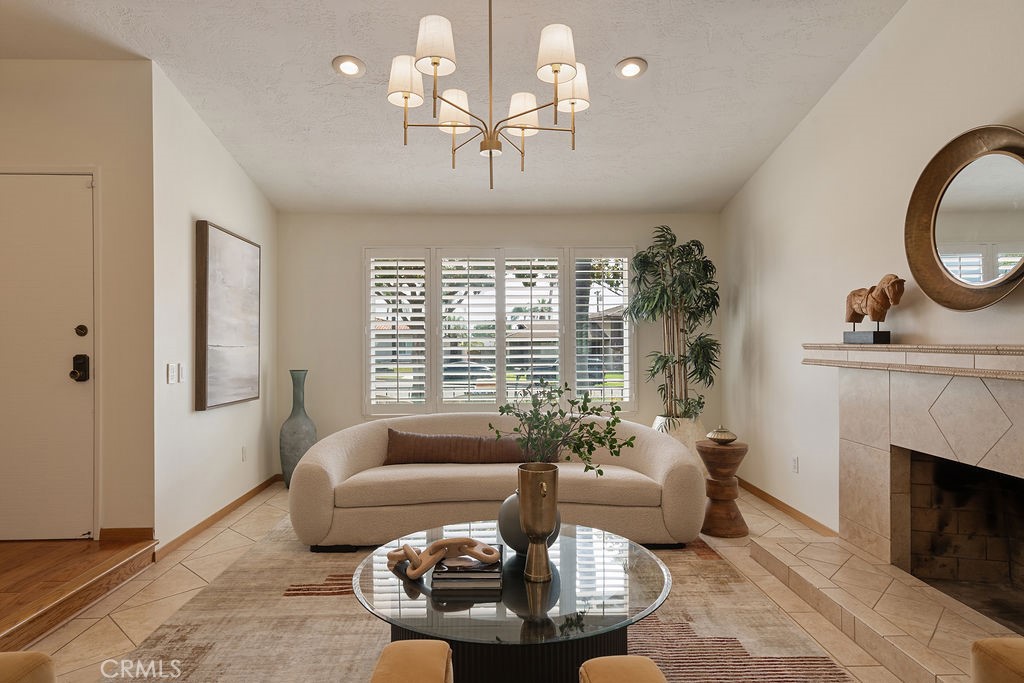 1837 Balboa Way