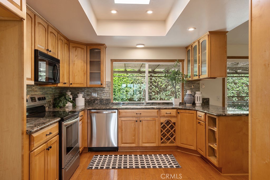 1837 Balboa Way