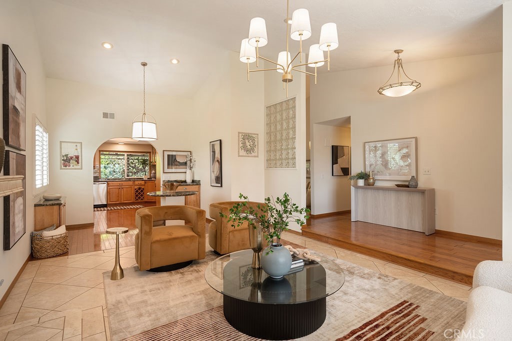 1837 Balboa Way