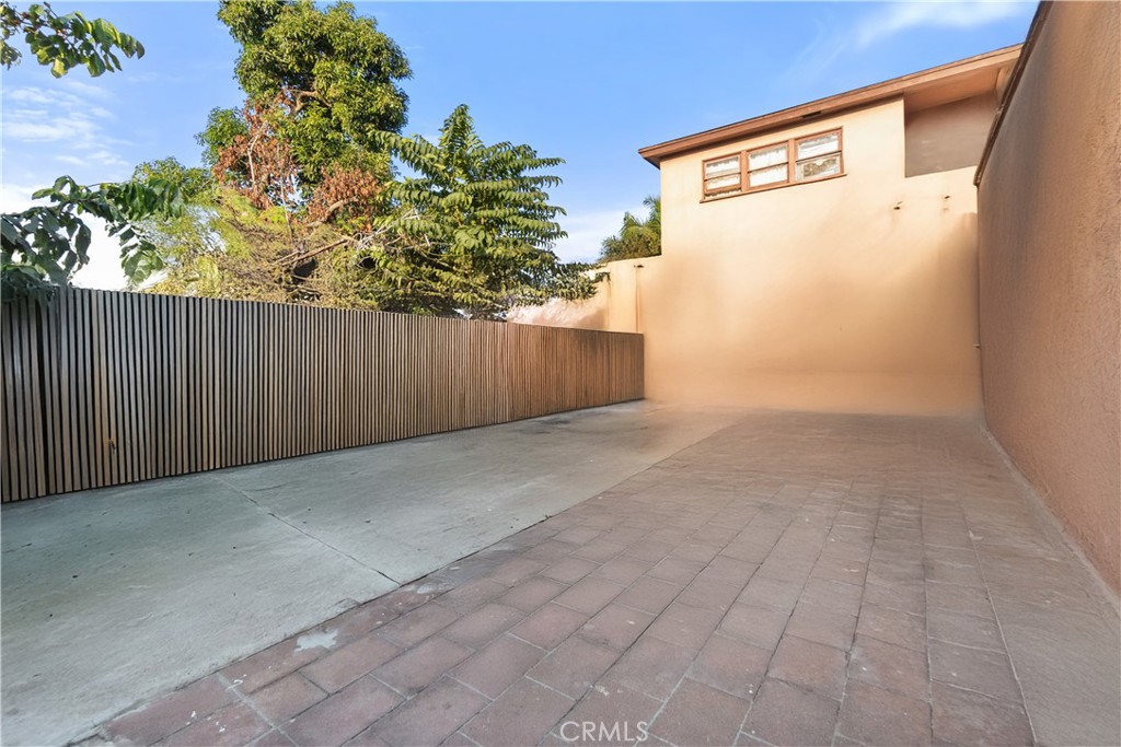 801 E Elm Street