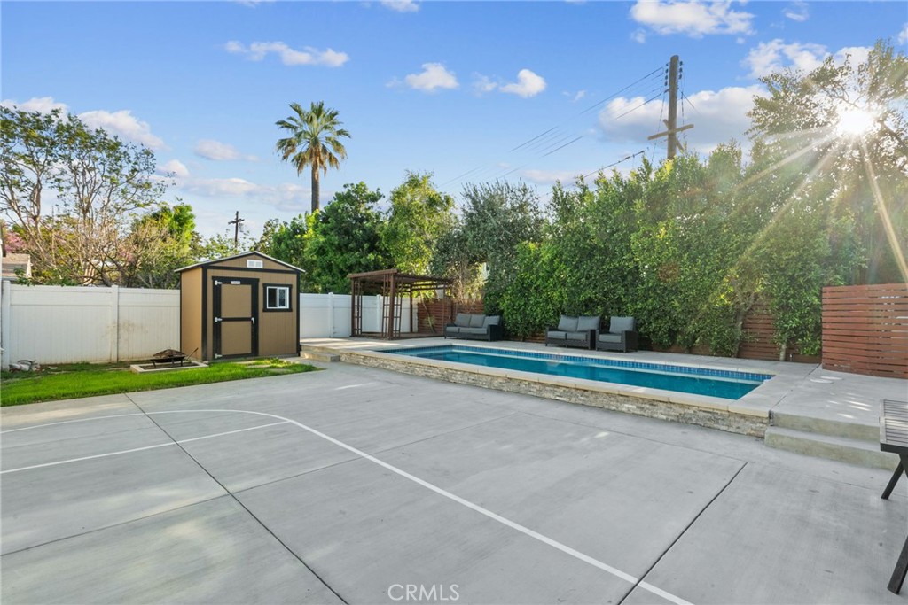 5937 Ranchito Avenue