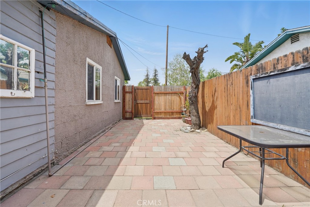 1832 C st