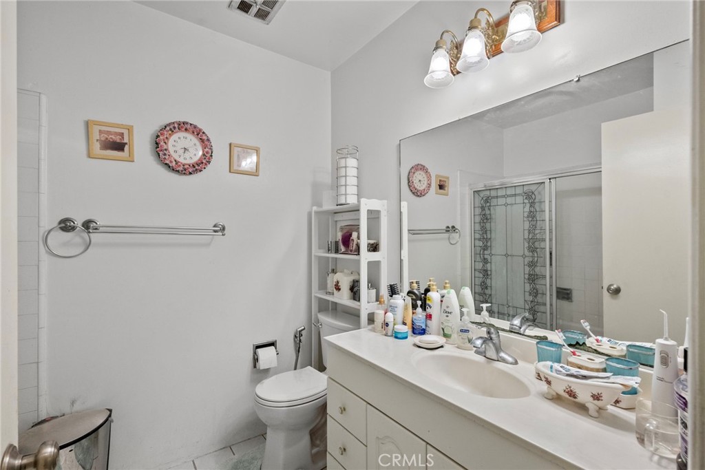 11242 Kamloops Street