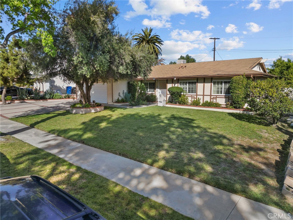 11242 Kamloops Street