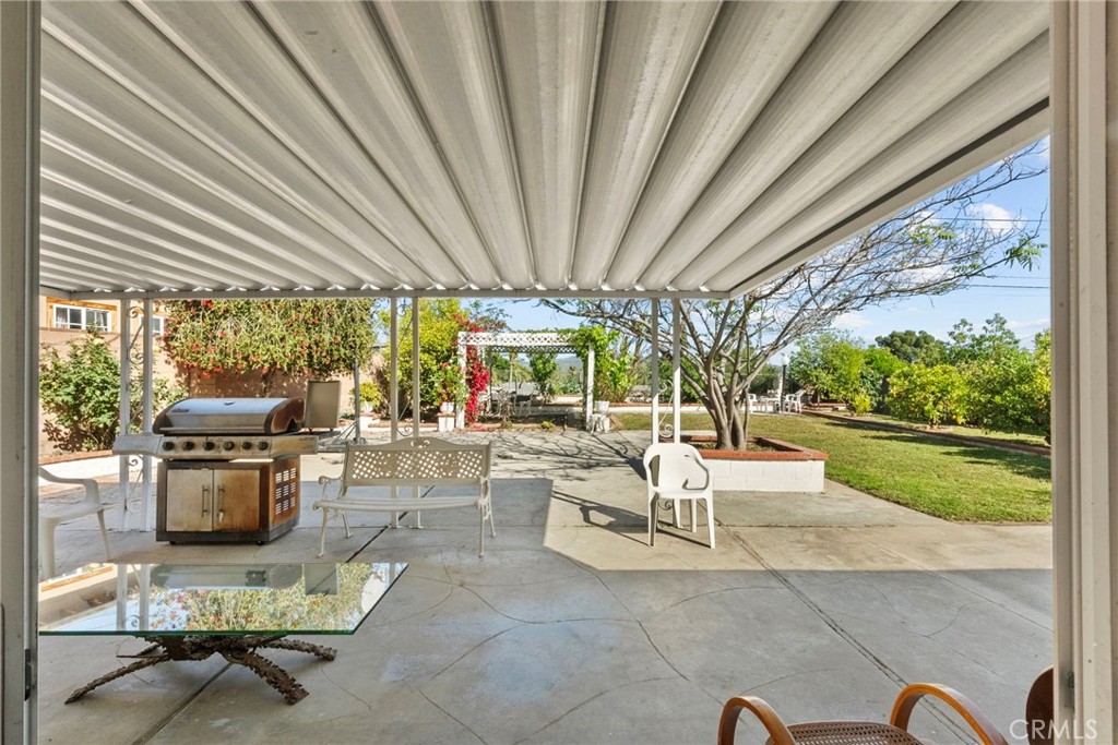 11242 Kamloops Street