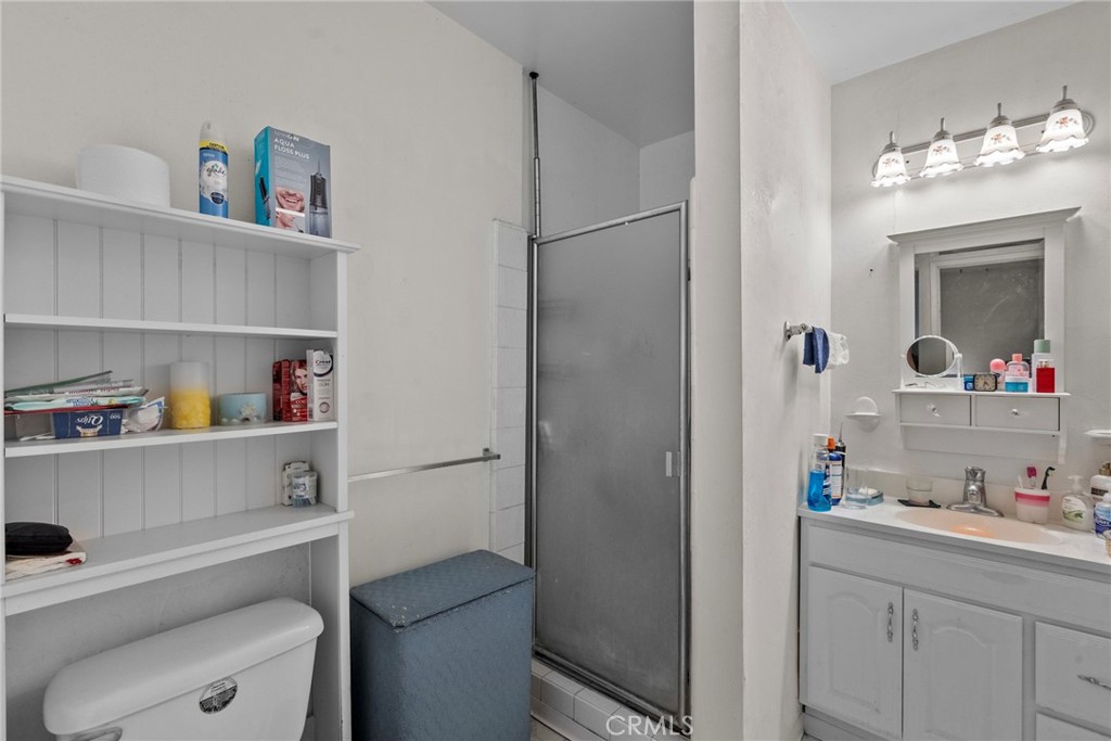 11242 Kamloops Street