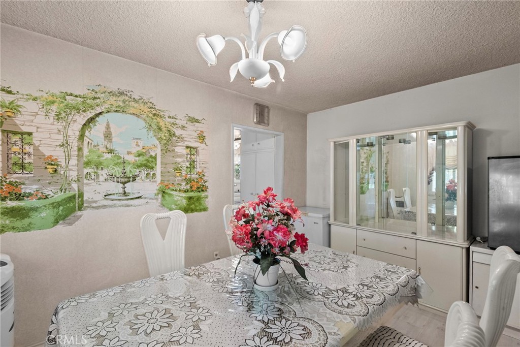 11242 Kamloops Street