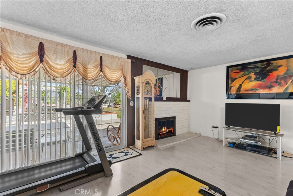 11242 Kamloops Street