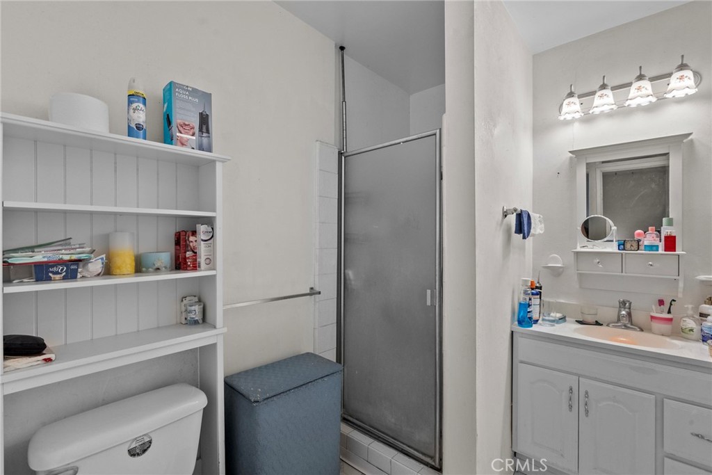 11242 Kamloops Street