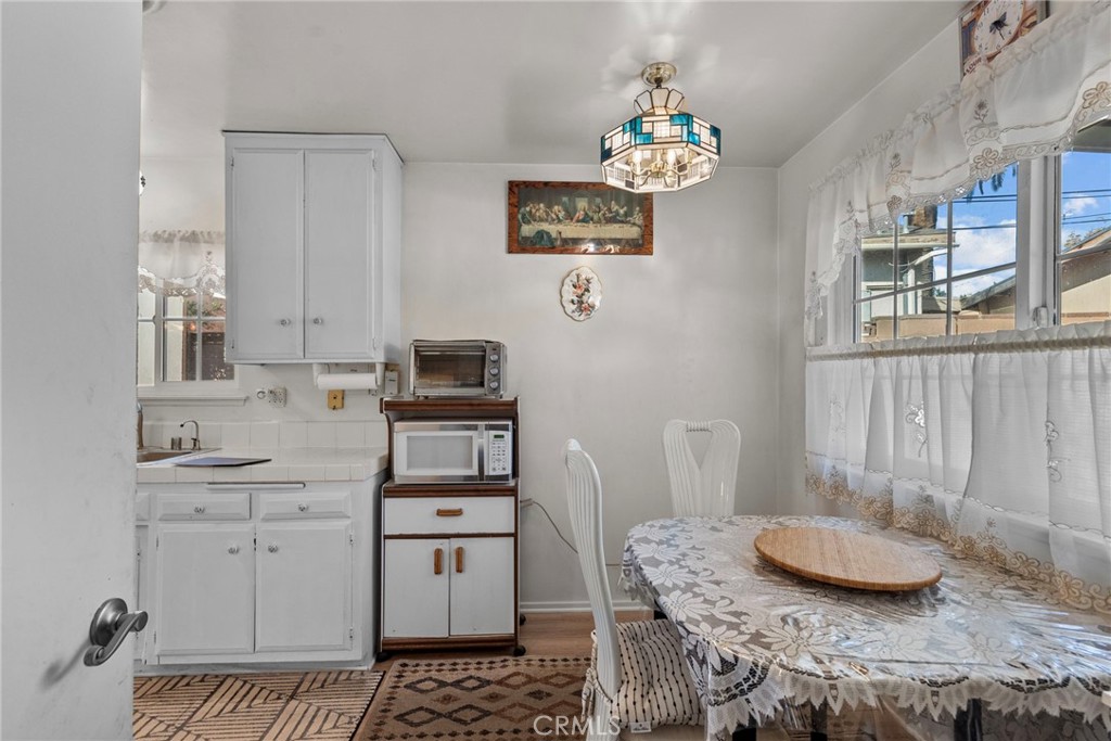 11242 Kamloops Street