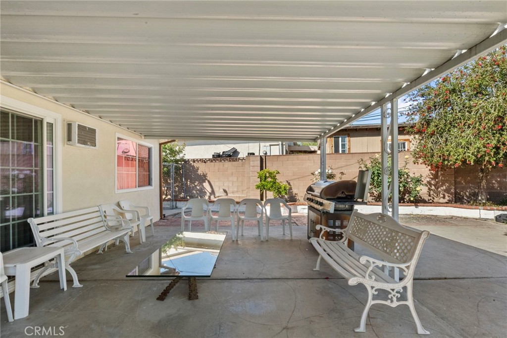 11242 Kamloops Street