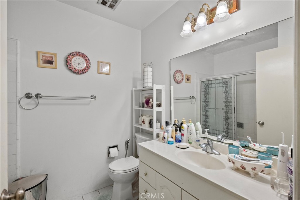 11242 Kamloops Street