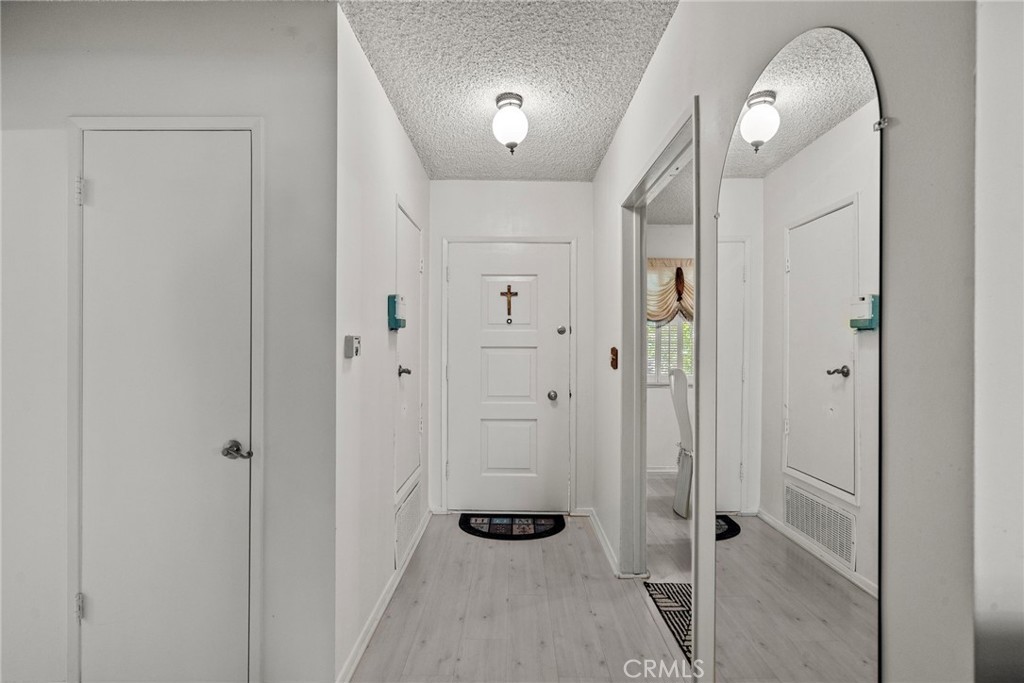 11242 Kamloops Street