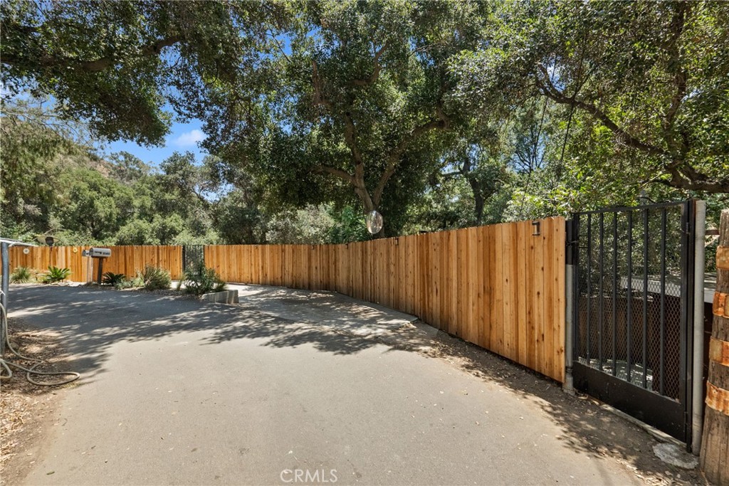 11140 North Trail