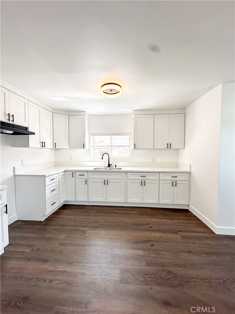 3610 Whiteside Street