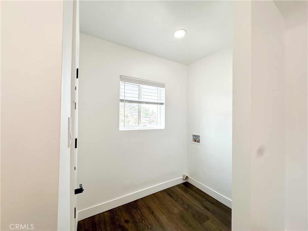 3610 Whiteside Street