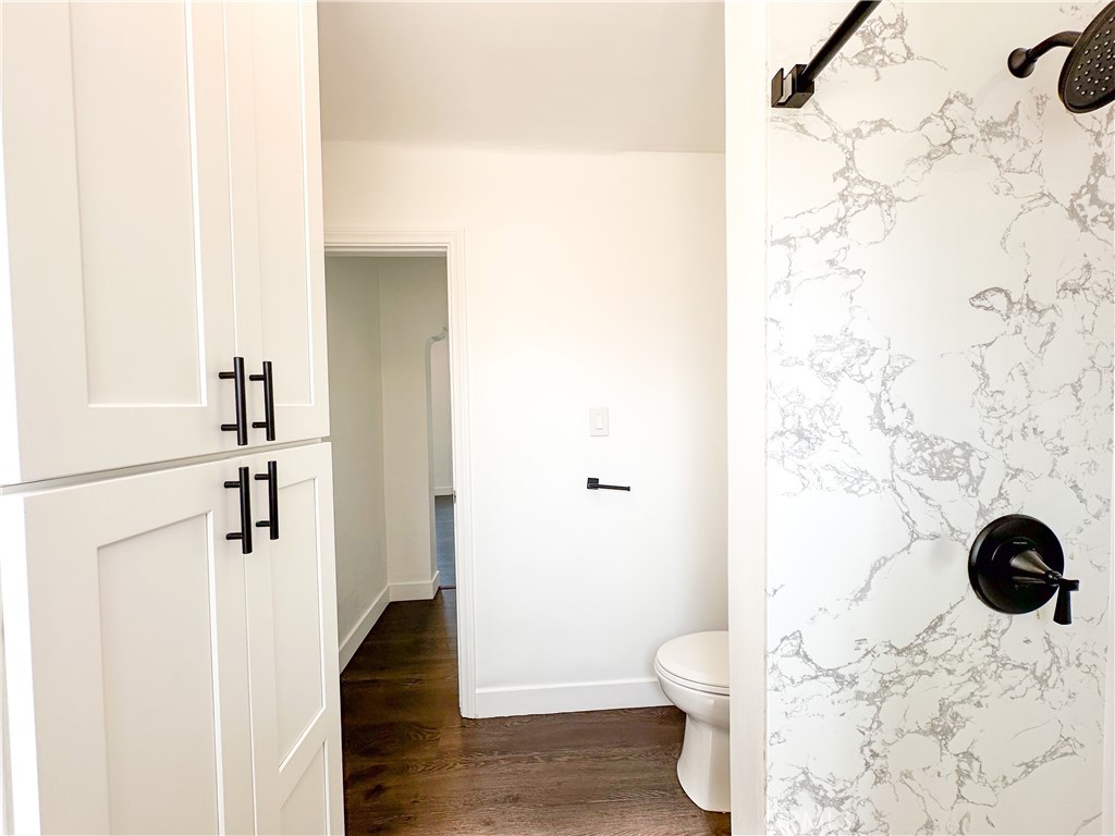 3610 Whiteside Street