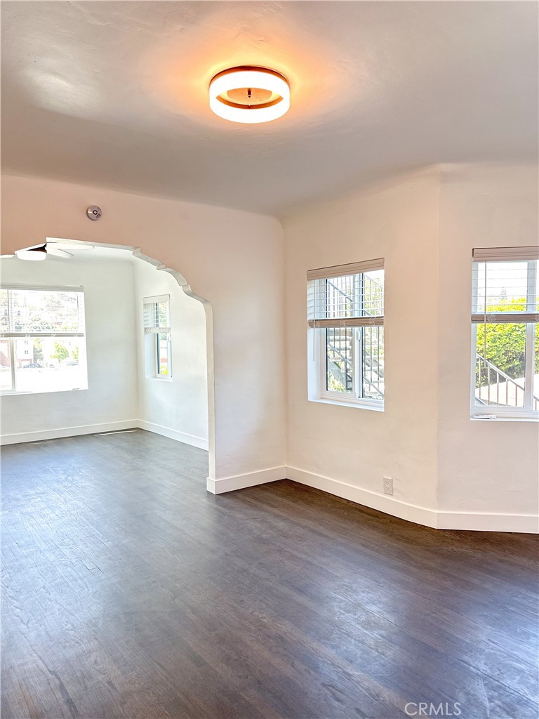 3610 Whiteside Street