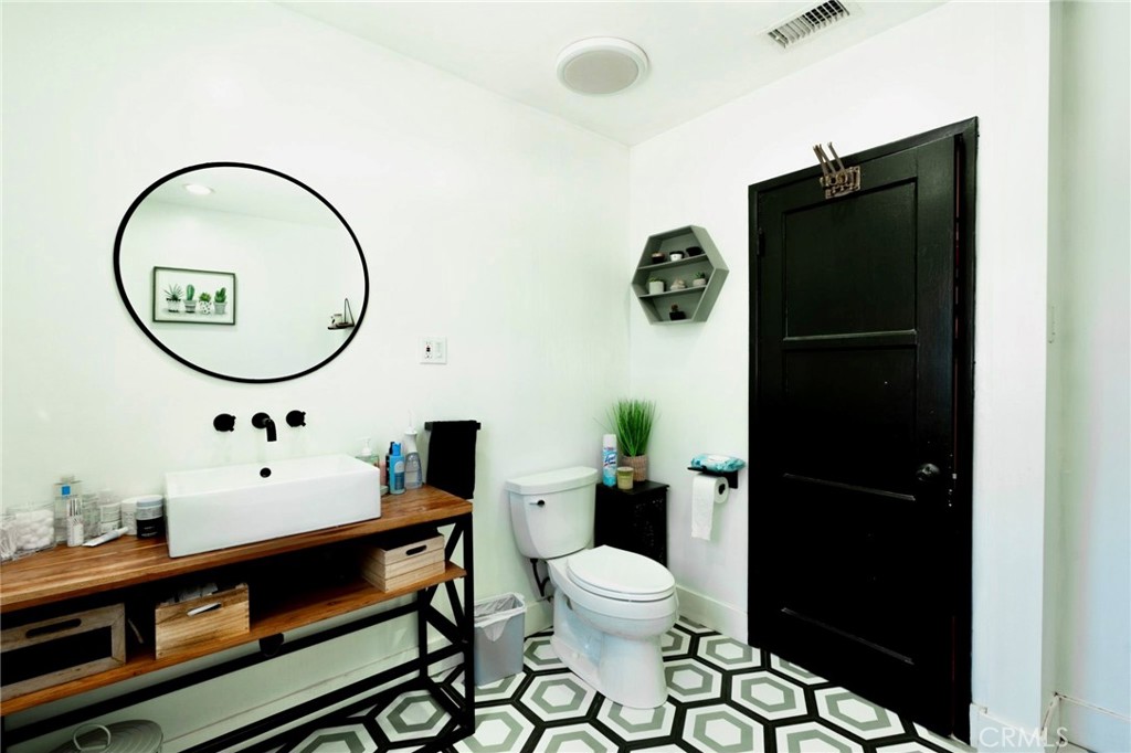 5855 Daneland Street