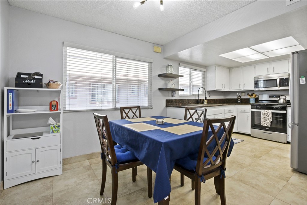 9010 Burke Street 38