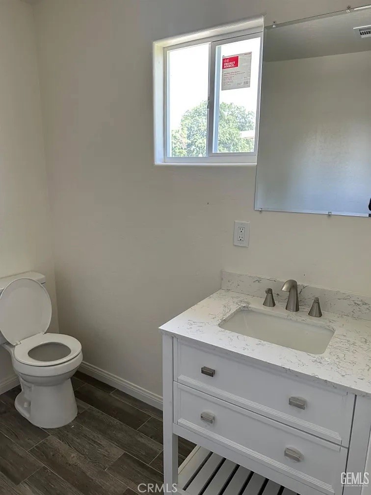 3709 Jewett