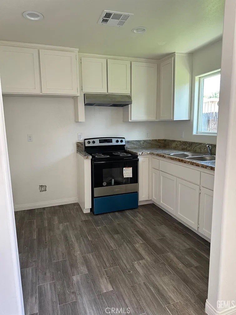 3709 Jewett