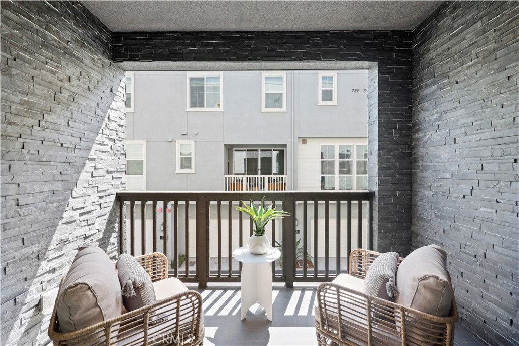 725 S Mosaic Street