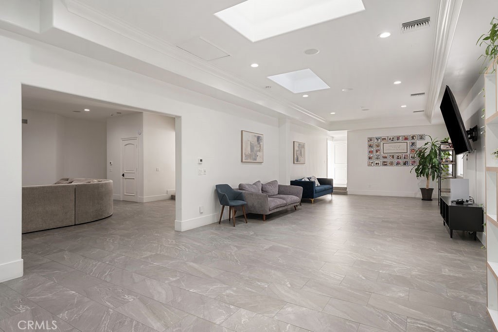 9069 Gallatin