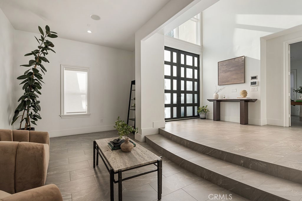 9069 Gallatin