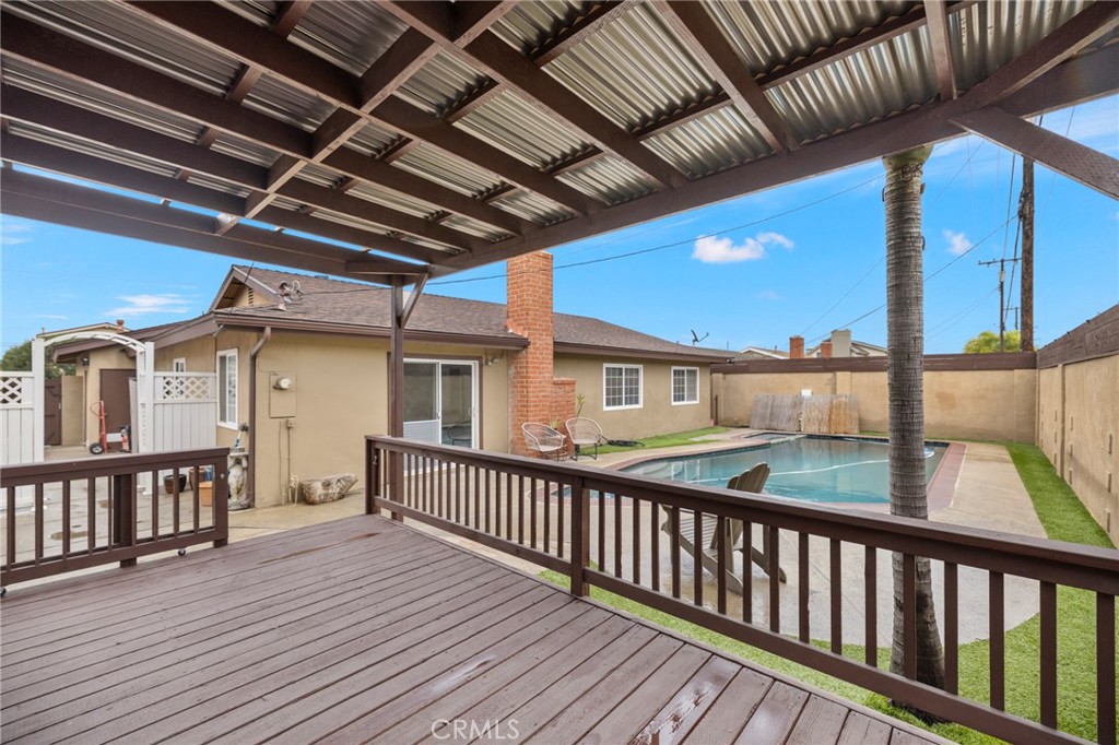 5262 Christal Avenue