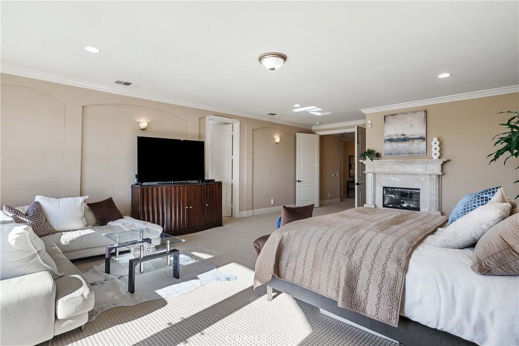 15841 Aurora Crest