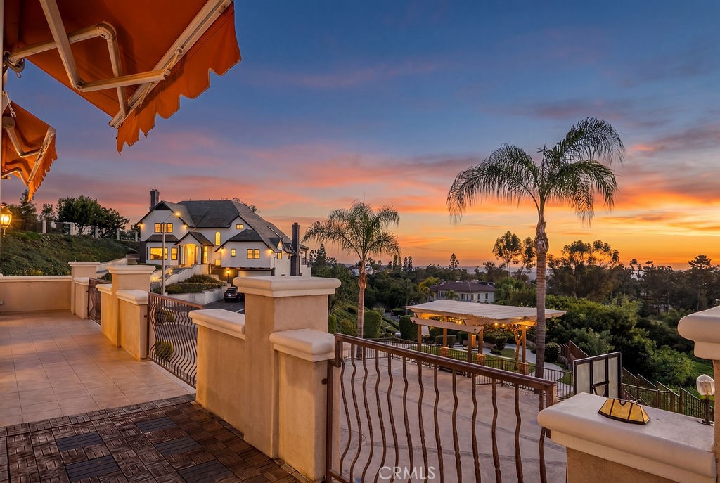 15841 Aurora Crest