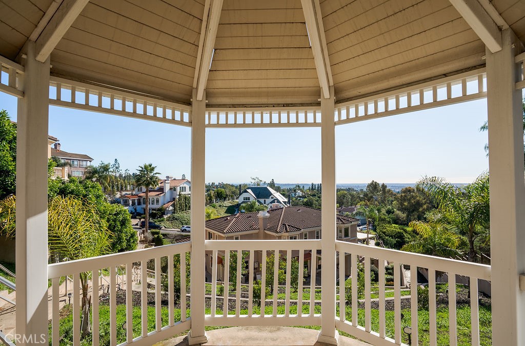 15841 Aurora Crest