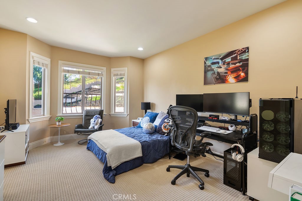 15841 Aurora Crest