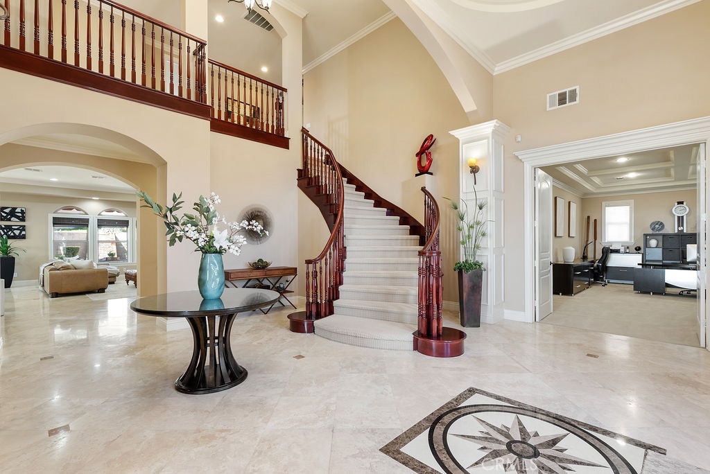 15841 Aurora Crest