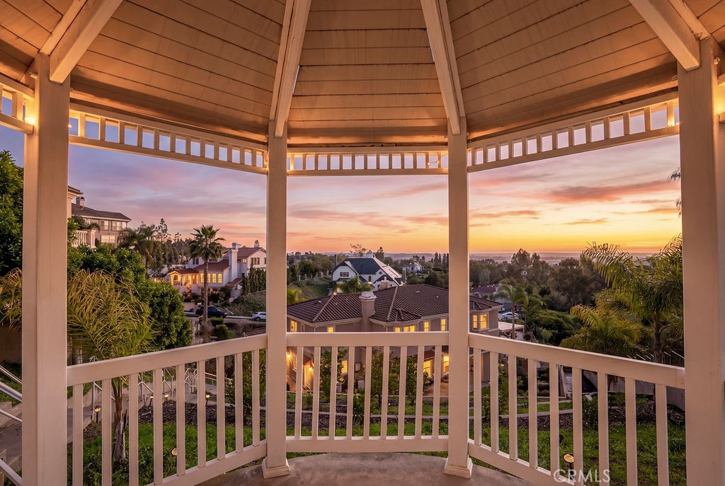 15841 Aurora Crest