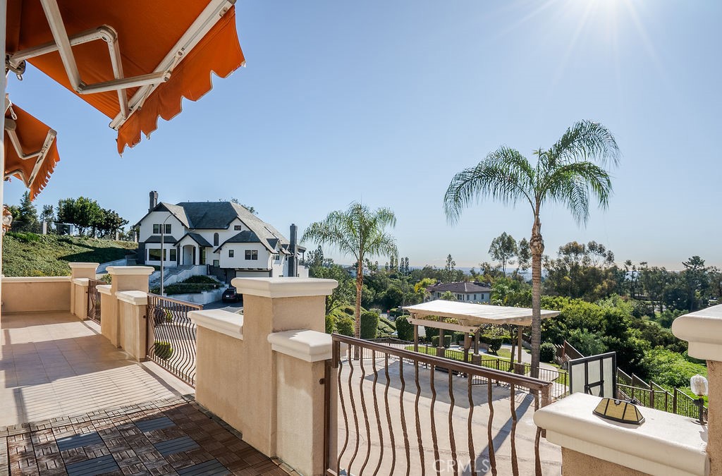 15841 Aurora Crest