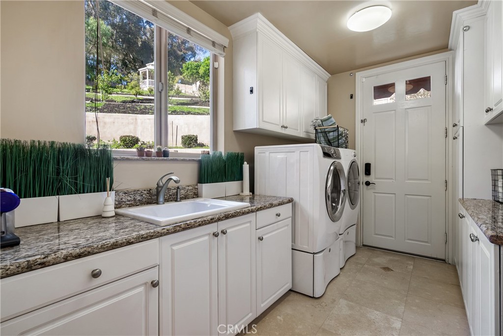 15841 Aurora Crest