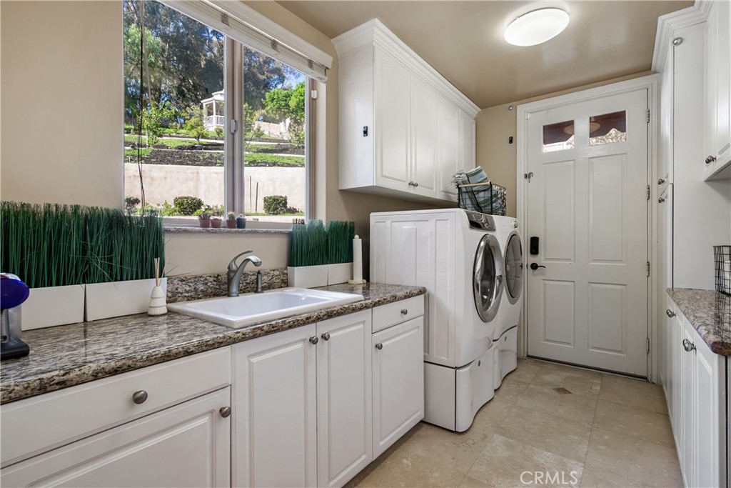 15841 Aurora Crest