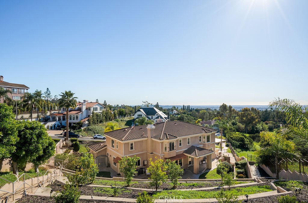 15841 Aurora Crest