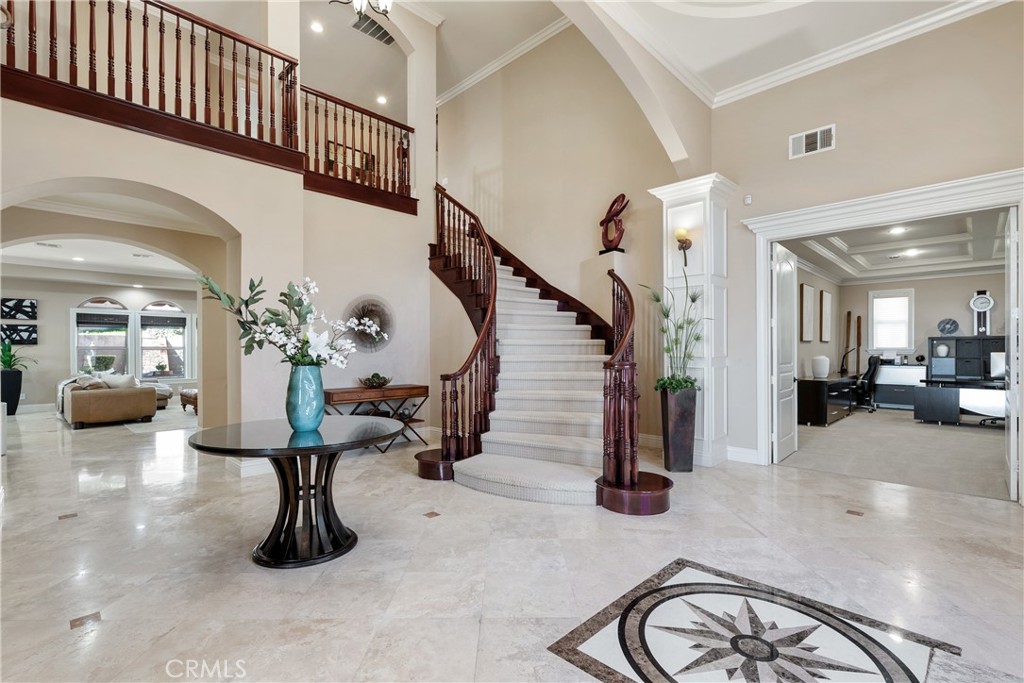 15841 Aurora Crest