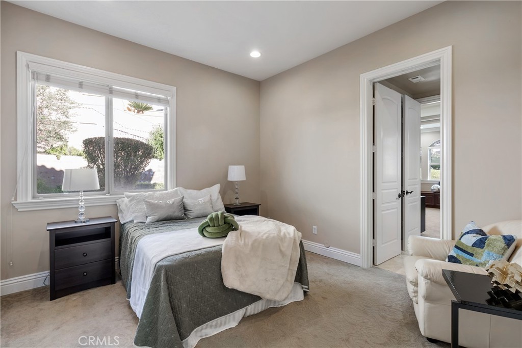 15841 Aurora Crest