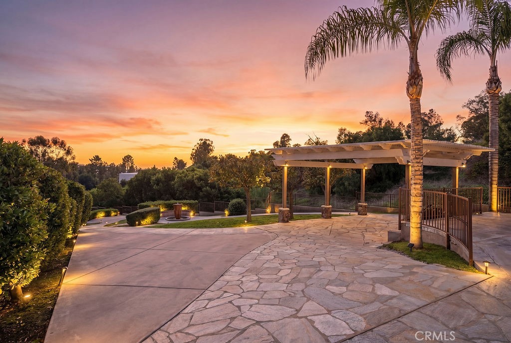 15841 Aurora Crest