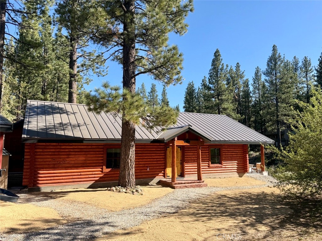421 Bedford Court