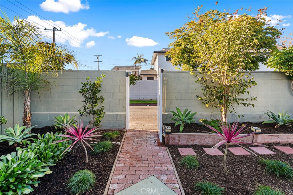 1741 Tustin Avenue 11A