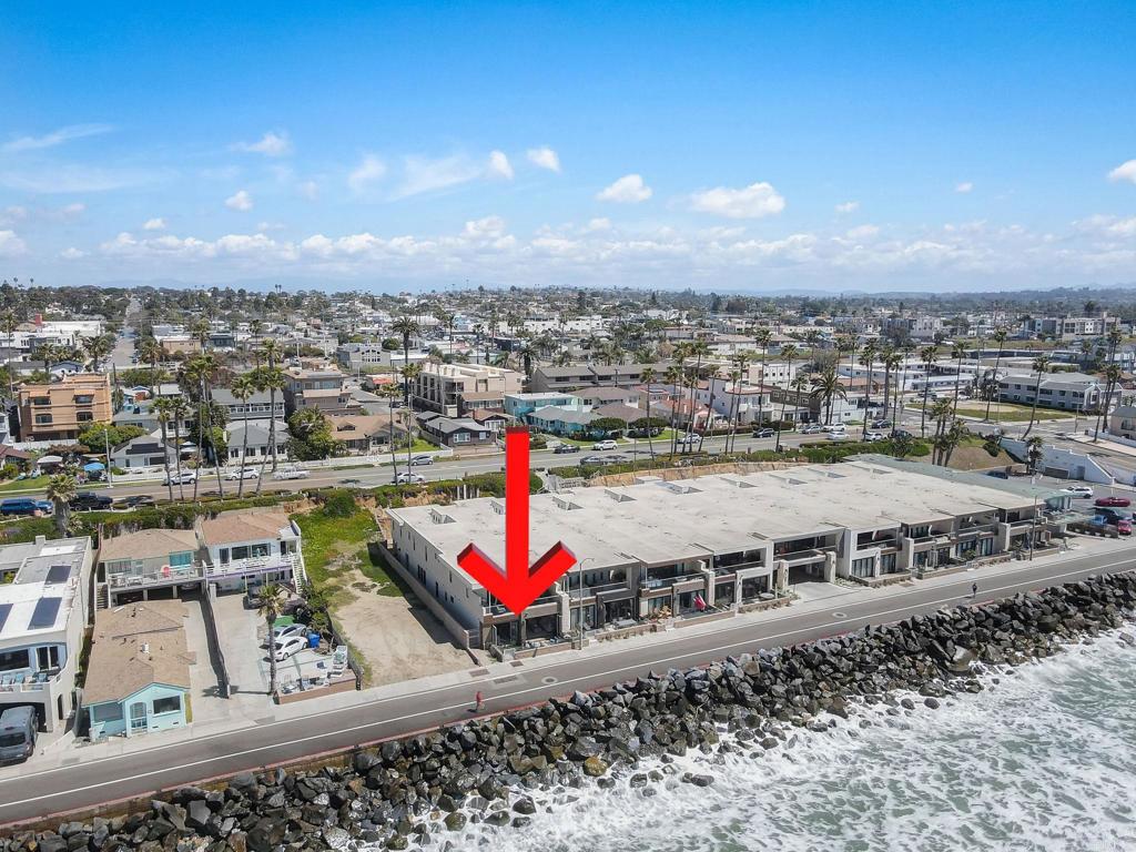 700 S The Strand 101