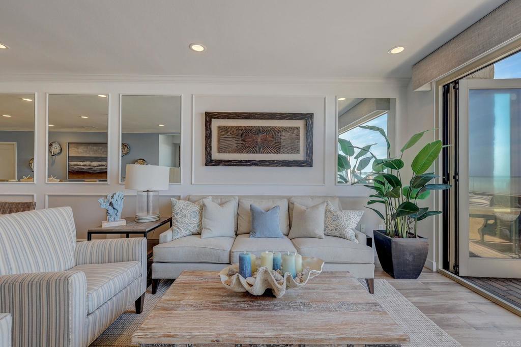 700 S The Strand 101