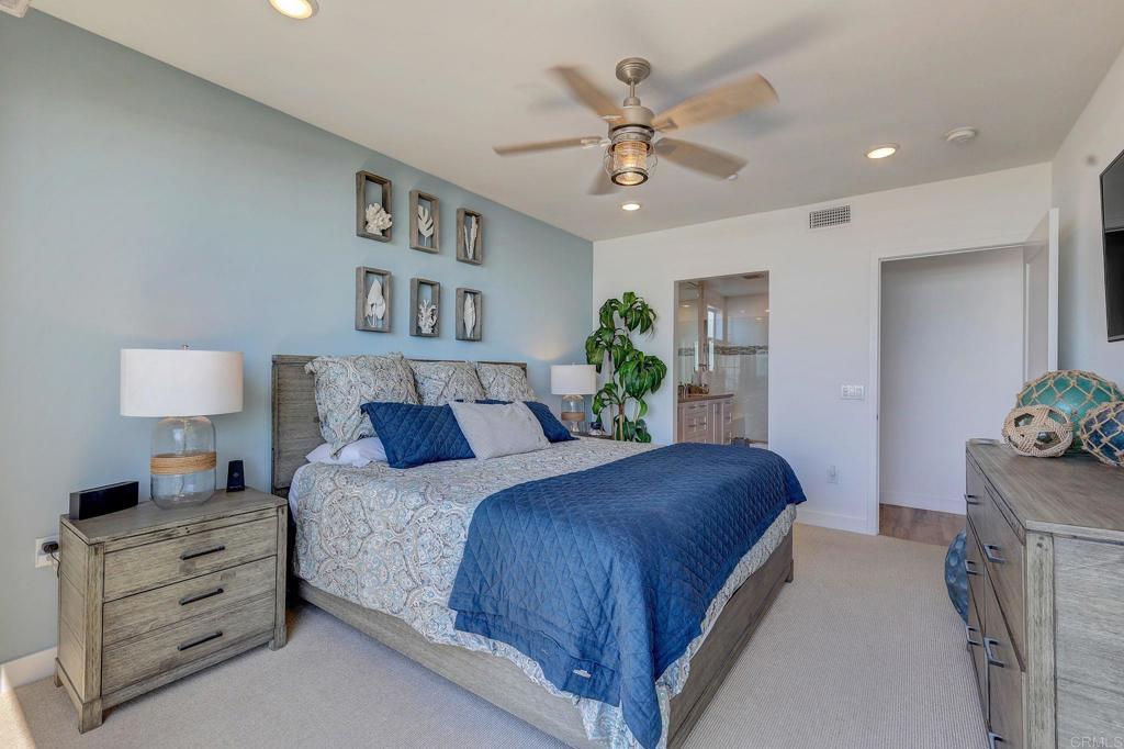 700 S The Strand 101